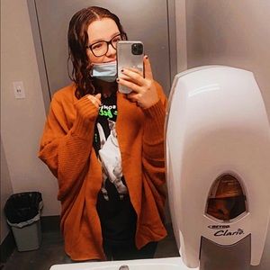 Meet your Posher, Katie